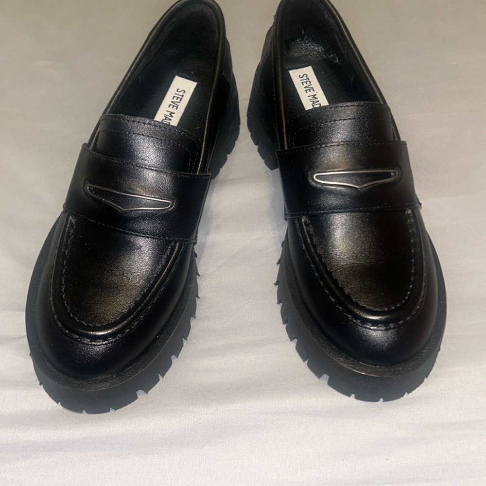 New never worn Steve Madden shoes